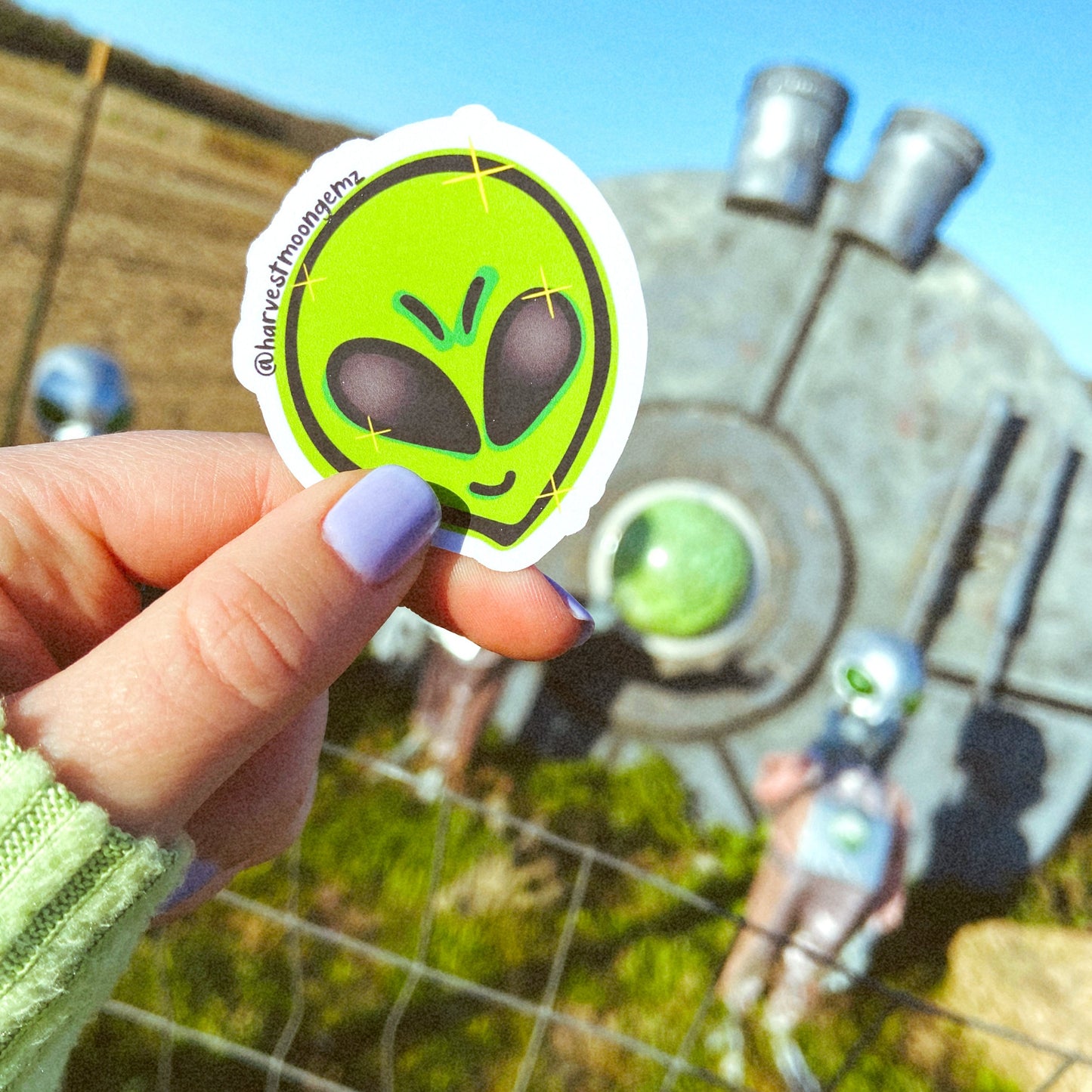 Alien Head Sticker